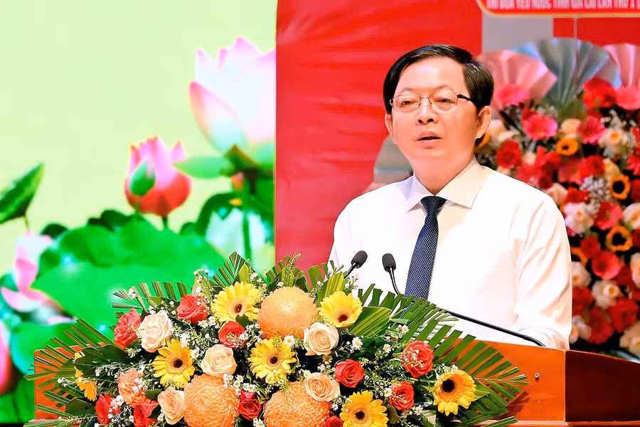 Provincial Party Secretary Hồ Quốc Dũng delivers a speech at the Congress. Photo: Đức Thụy