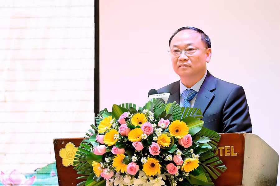 Secretary of the Provincial Party Committee Thái Đại Ngọc delivers remarks at the gathering. Photo: Đức Thụy