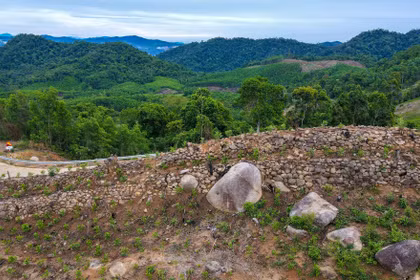 A section of the Gia Lai Defensive Wall runs through the territory of Hoai Nhon Bac Ward. Photo: Ngoc Nhuan