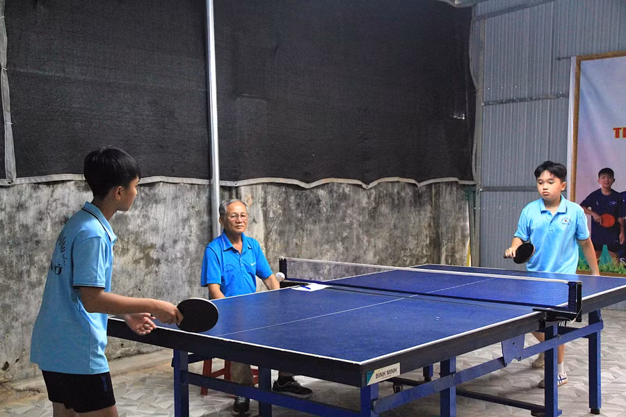 thanh-vien-trong-clb-da-dang-lua-tuoi-anh-hh.jpg