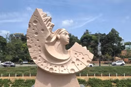 Gia Lai unveils 11 new sculptures along Hội Phú stream, expanding public art space