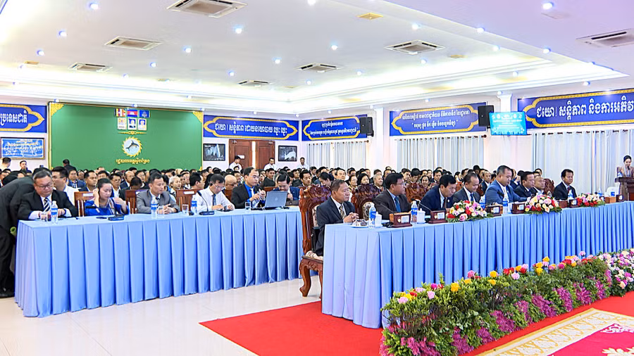 Delegates attend the conference. Photo: R'Piên